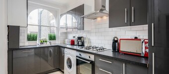 6 Apartments in a Mansion House for the Larger Groups sleeps up to 50