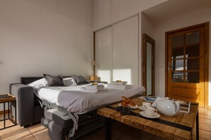 1 bedroom, free WiFi, bed sheets