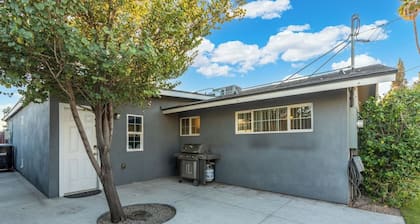 Backyard Oasis - Pool, Basketball, Close to Hiking