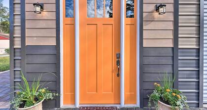 4 Mi to JAX! Quiet, Pet-Friendly Northside Studio