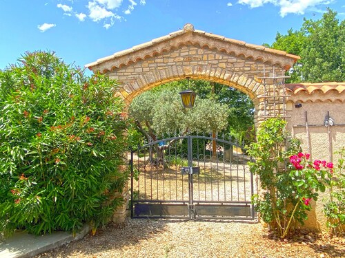 Child-friendly villa with pool
