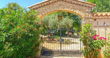 Child-friendly villa with pool