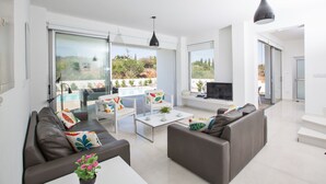 TV, DVD player, foosball - Protaras Holiday Villa Ccv3 (Protaras)