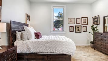 2 slaapkamers, een bureau, reisbedje, gratis wifi
