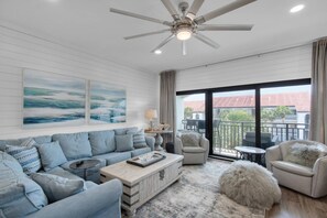 TV - Private Beach | 1 minute walk to Beach! | Beautifully updated 1 bedroom condo | Sleeps 6 | Wi-Fi (Santa Rosa Beach)