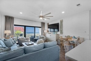 Unclassified image, 5 of 25, button - Private Beach | 1 minute walk to Beach! | Beautifully updated 1 bedroom condo | Sleeps 6 | Wi-Fi (Santa Rosa Beach)