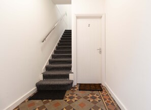Unclassified image, 5 of 26, button - Watford WD18 - Contemporary 2 Bedroom/2 Bathroom Flat (Watford)