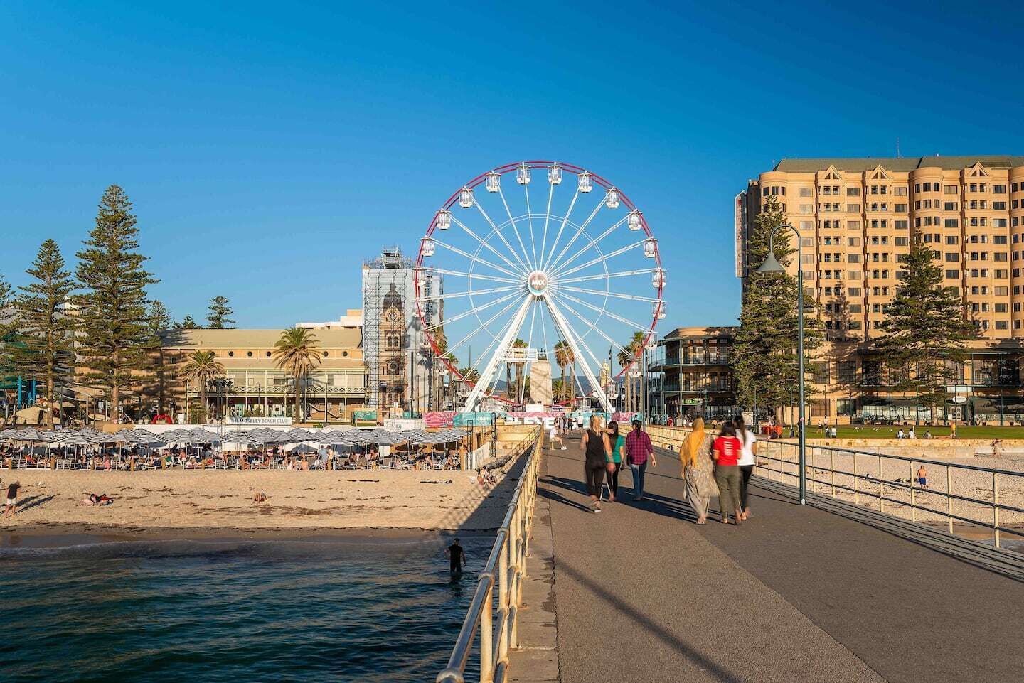 Glenelg Beach House With Private Beachfront Pool — image 17