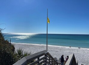 Una playa cerca