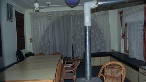 Quầy hỗ trợ khách