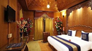 Phòng Deluxe | Bộ đồ giường cao cấp, bàn, truy cập Internet không dây miễn phí 