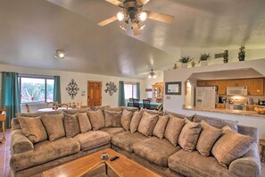 TV, DVD player, ping pong, video library - Patio + Pool Table: 'Kick Back Corral' in Phoenix! (Phoenix)