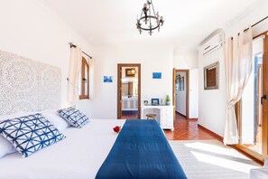 4 habitaciones, tabla de planchar con plancha y wifi gratis 