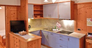 Refrigerador, microondas, parrilla de estufa y lavavajillas