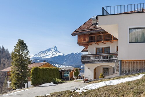 Apartment "Ciasa Mirio Pars" with Mountain View, Wi-Fi & Balcony