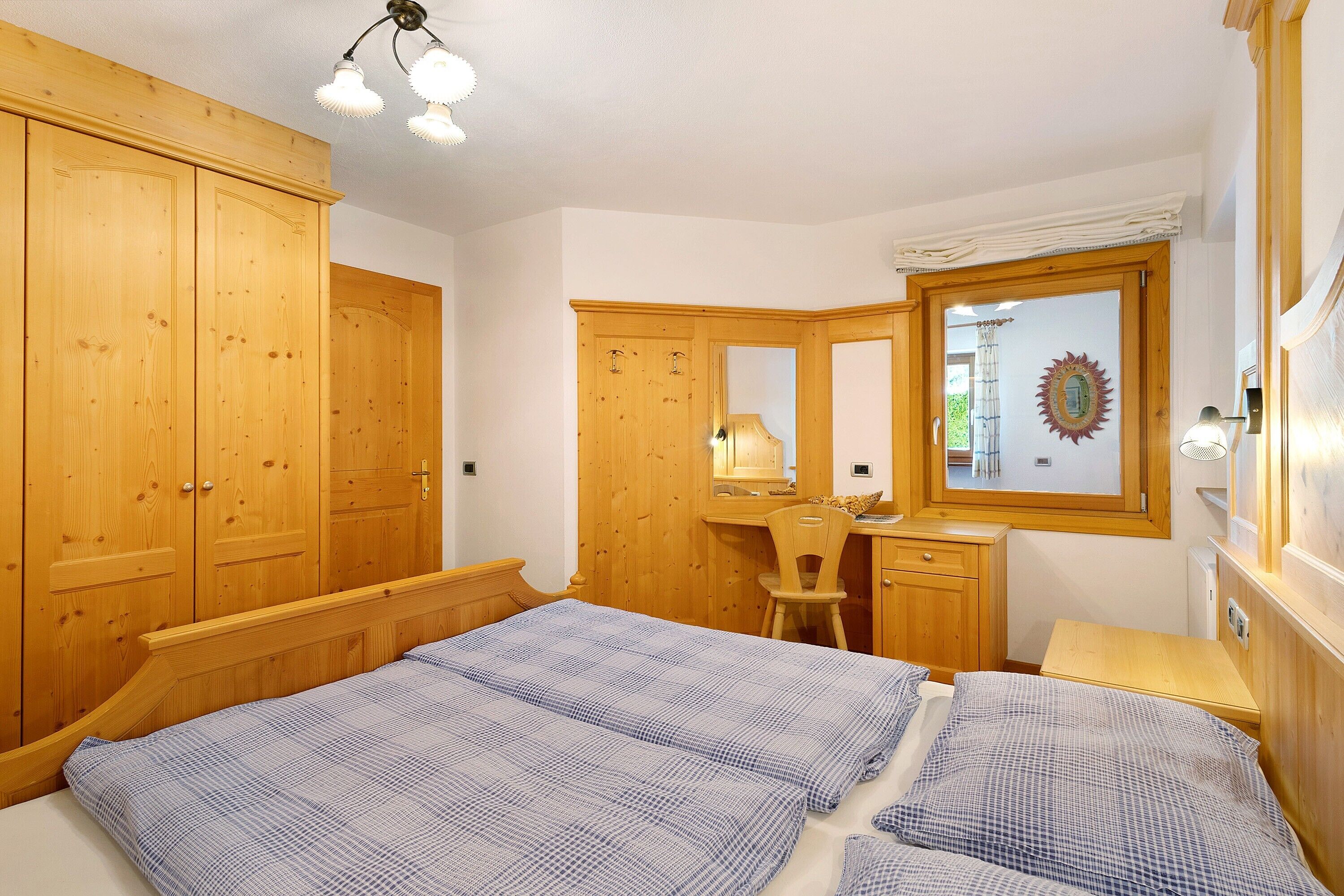 1 室のベッドルーム、WiFi (無料)、ベッドシーツ