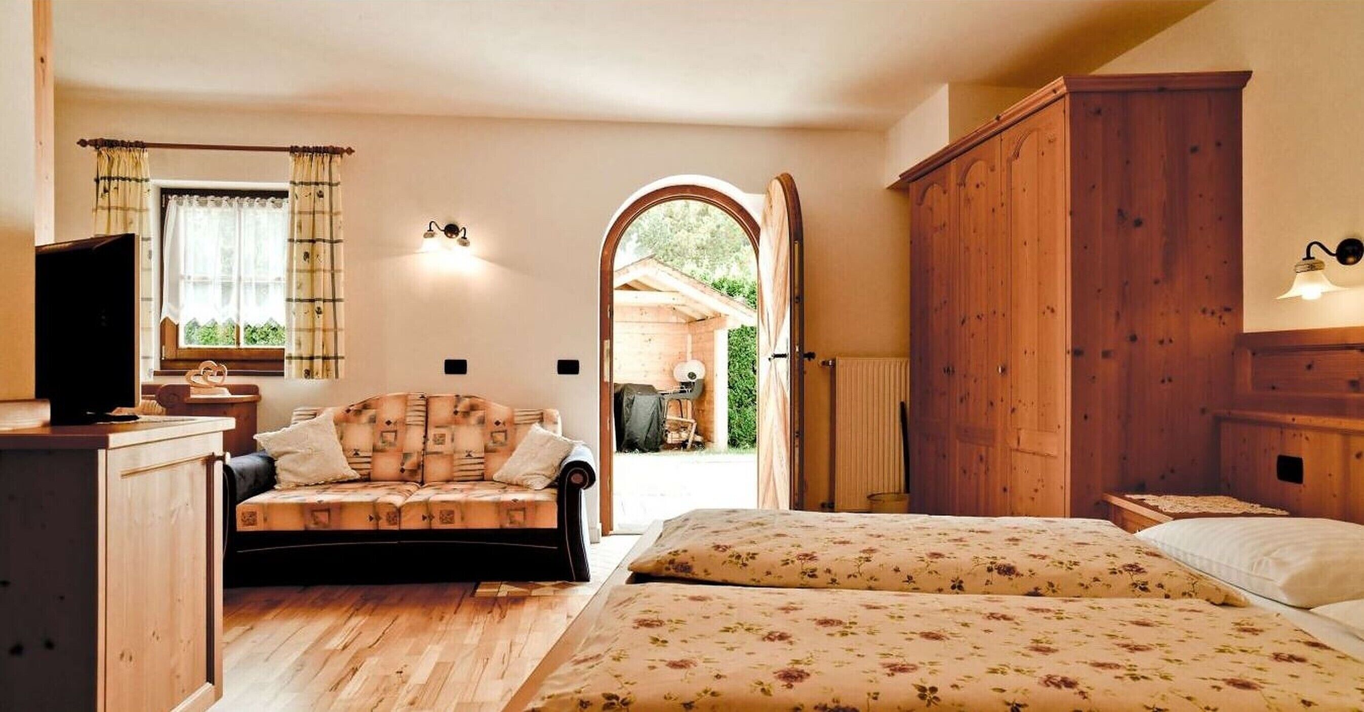 1 bedroom, free WiFi, bed sheets