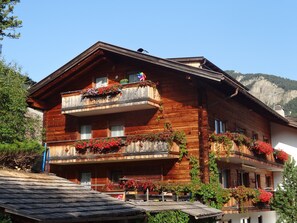 Exterior - Apartment "Casa Rustica Saslonch" Near the Ski Lift with Mountain View & Balcony (Ortisei)