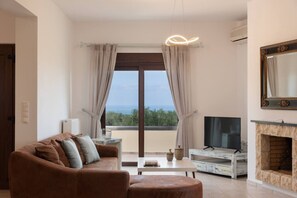 Smart TV, fireplace, DVD player, foosball