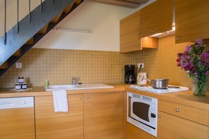 Private kitchen - 2/4 person duplex apartment at Mas de la Barque (Vialas)