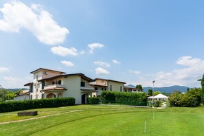 Exterior - Apartment in Salò with Pool and Olive Groves (Cunettone)