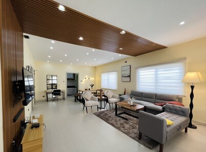 Luxury 3BR Villa w Plunge Pool near SM Batangas (Instagram-Worthy!)