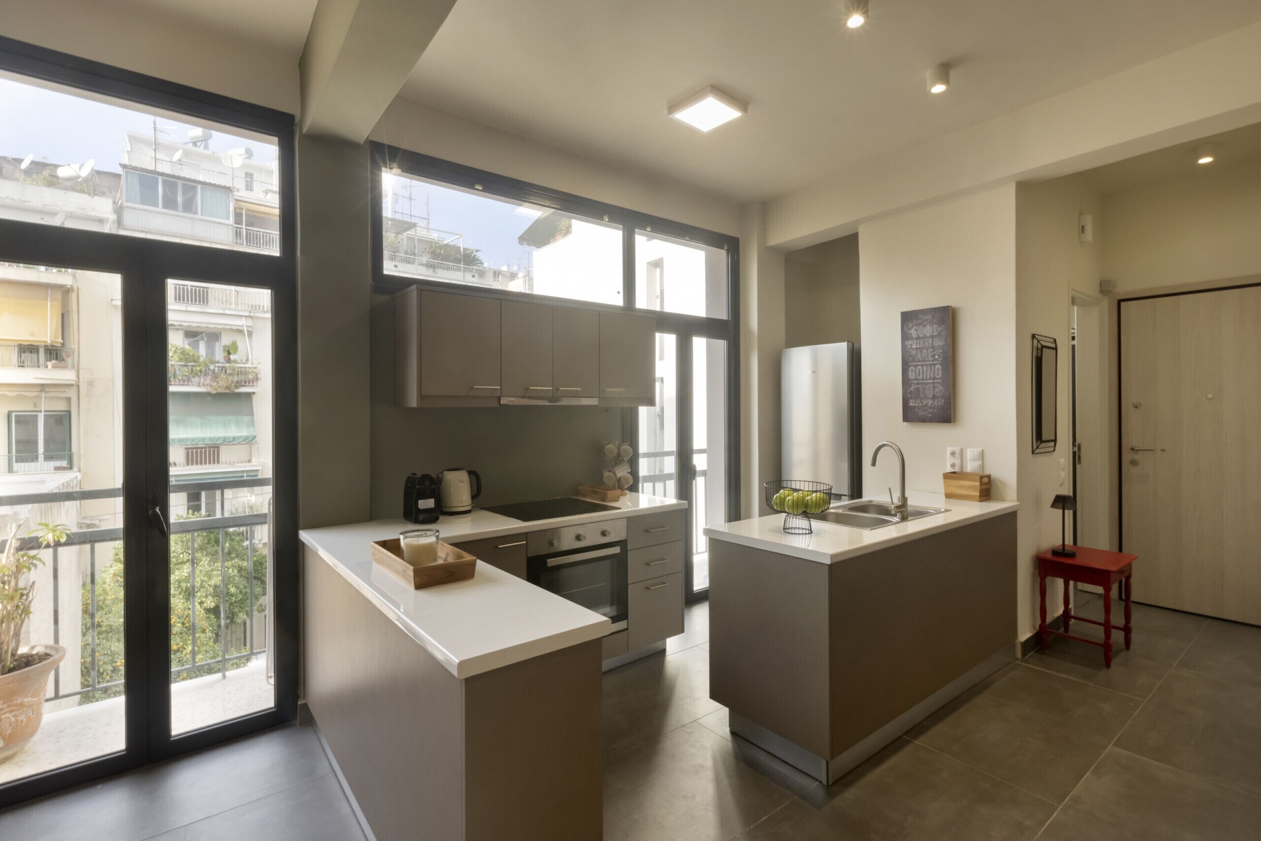 Fridge, oven, dishwasher, coffee/tea maker