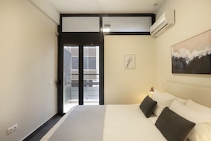 2 chambres, fer et planche Ă repasser, draps fournis