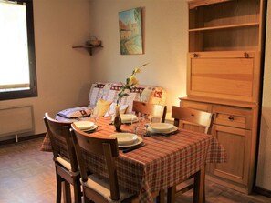 Dining - Mezzanine Studio Vars Les Claux, 4 People, Close to Shops (Vars)