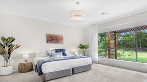 4 多间卧室、熨斗/熨衣板、免费 WiFi、床单