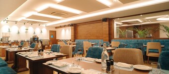 Playotel Premier Vijay Nagar