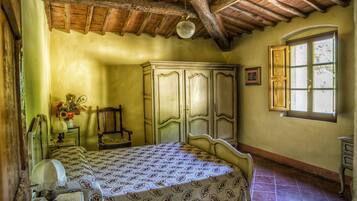 4 Schlafzimmer, Bügeleisen/Bügelbrett, kostenloses WLAN, Bettwäsche