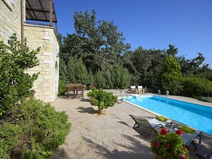 Outdoor pool - Stone villa with pool in the middle of green hills (Rethymno)