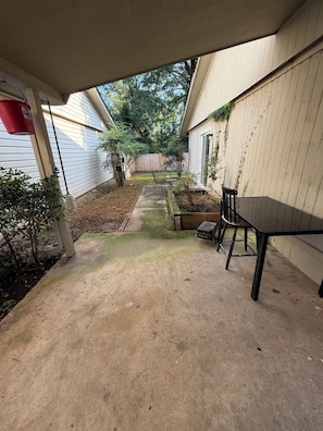 Outdoor dining - Beautifully design house for relaxation (Warner Robins)