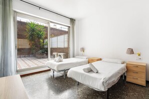 3 bedrooms, iron/ironing board, free WiFi, bed sheets