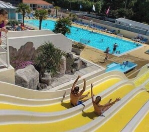 Indoor pool, outdoor pool - Camping 4 * (Saint-Jean-de-Monts)