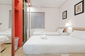 4 chambres, fer et planche à repasser, Wi-Fi gratuit, draps fournis