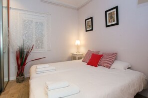 4 soverom, strykejern/-brett, wi-fi (inkludert) og sengetøy