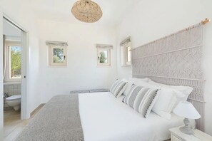 2 Schlafzimmer, Zimmersafe, Bügeleisen/Bügelbrett, kostenloses WLAN