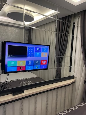 Grand Quadruple Room