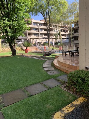 Property grounds - Graystone Penthouse (Sandton)