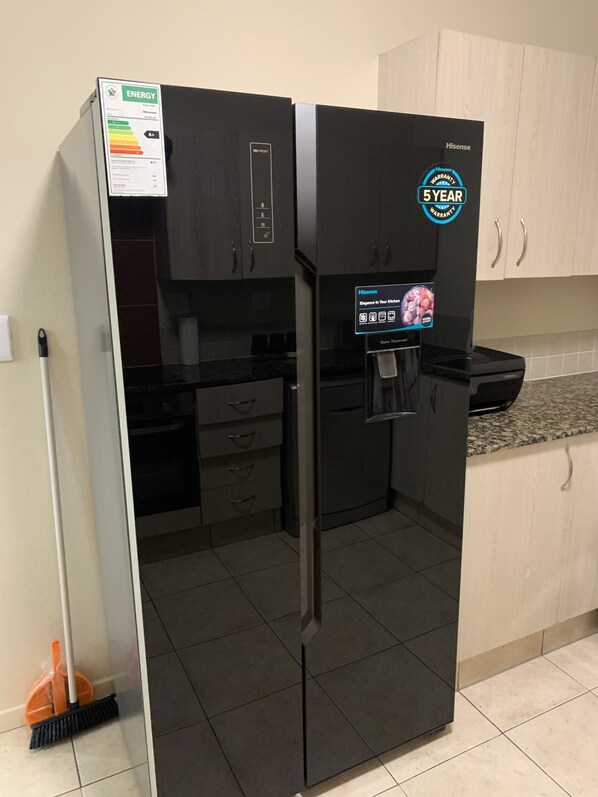 Private kitchen - Graystone Penthouse (Sandton)