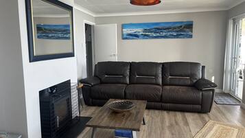 Cottage | Living area