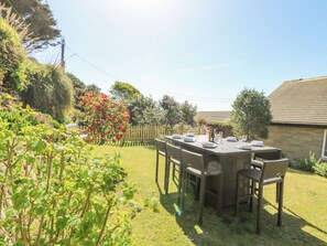 コテージ | 屋外ダイニングエリア