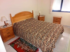 2 chambres, fer et planche à repasser, Wi-Fi, literie fournie