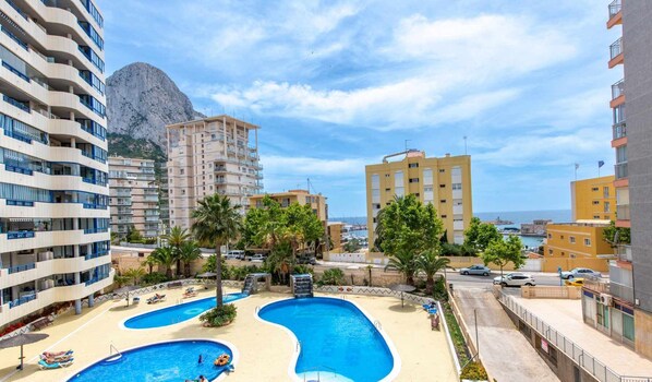 Pool - 13D TB 2 bedrooms, 2nd line beach with sea views (Calpe/Calp)