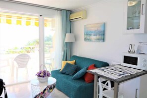 TV - 2G MAR II 1st line of the beach with sea views (Calpe/Calp)