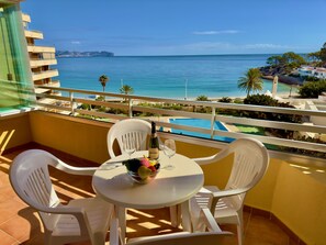 Outdoor dining - B Voramar 45 sea views and wifi (Calpe/Calp)