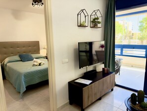 1 غرفة نوم ومكواة/لوح كي وسرير سفر وواي فاي