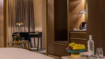 Superior King Room With Balcony | Hypo-allergenic bedding, minibar, individually decorated